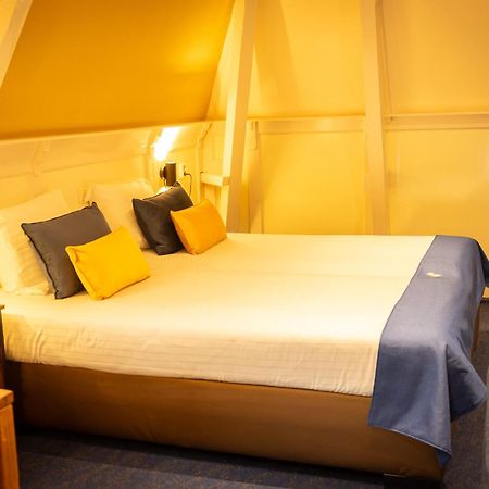 Hotel De Gulden Leeuw Workum Bagian luar foto