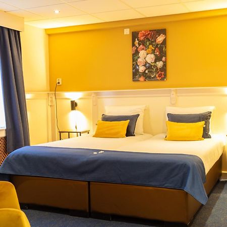 Hotel De Gulden Leeuw Workum Bagian luar foto