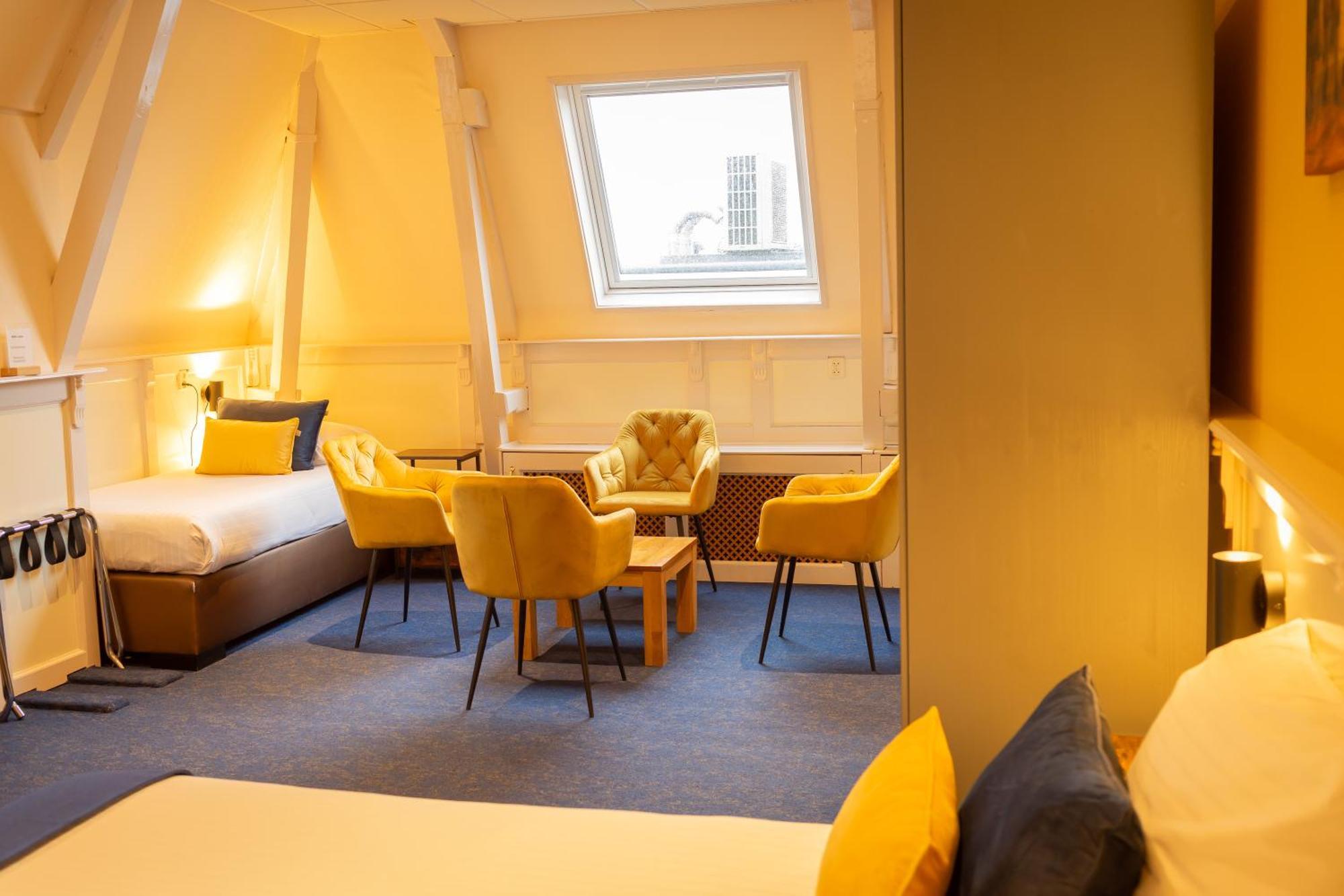 Hotel De Gulden Leeuw Workum Bagian luar foto